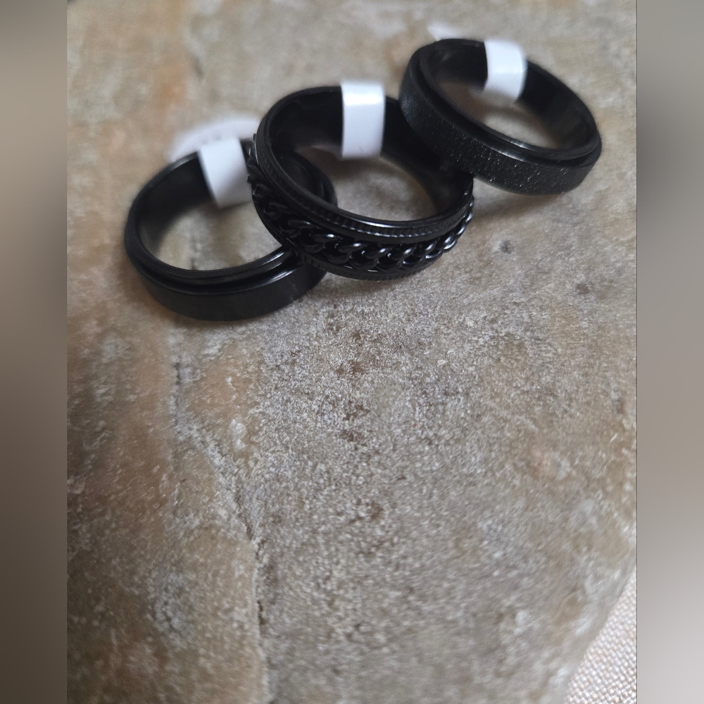 FREE With Bundle Stainless Steel Men's Rings Size 11 Lot Of 3 - Picture 3 of 3